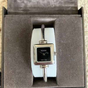 Gucci 1900L Watch
